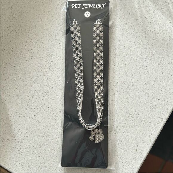 NWT Pet fancy Dog Collar Necklace with Rhinestone bling paw 🐾 size Medium - Picture 1 of 5